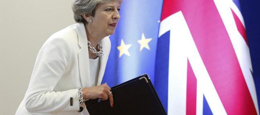 Theresa May se mantuvo cuidadosamente al margen del debate, procuró no reavivar las...
