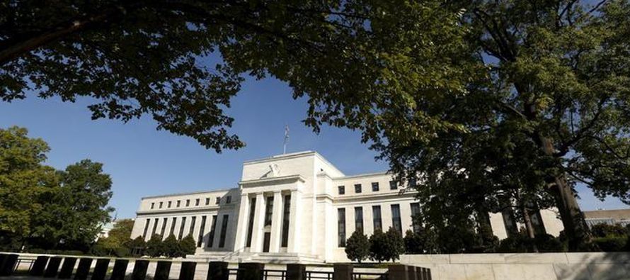 La Reserva Federal de Estados Unidos mantuvo estable su tasa de interés de referencia el...