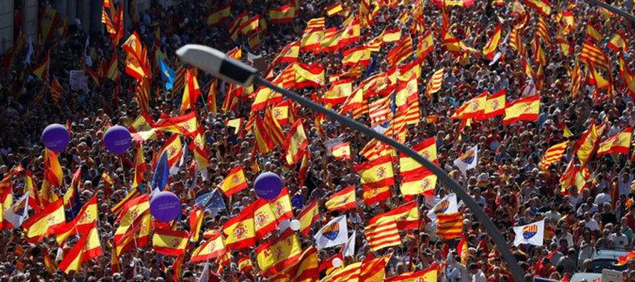 Otras dos empresas con sede en Cataluña fijaron reuniones de directiva para el lunes a fin...