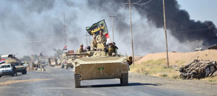 "Las fuerzas armadas iraquíes avanzan para recuperar sus puestos militares...