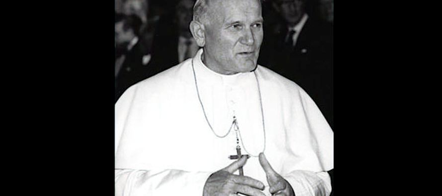 El Papa santo Juan Pablo II, se presentaba tal día como hoy, hace 39 años, en el...