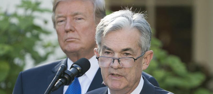 Powell, gobernador de la Fed desde 2012, surgió de una lista de posibles candidatos...