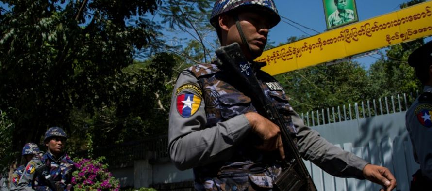 "Se trató de un cóctel Molotov", indicó a la AFP Zaw Htay, portavoz...