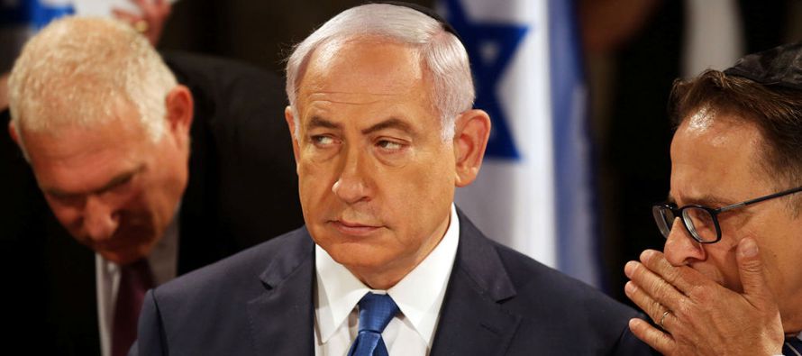 Pero Netanyahu denunció inmediatamente que es víctima de "una caza de...