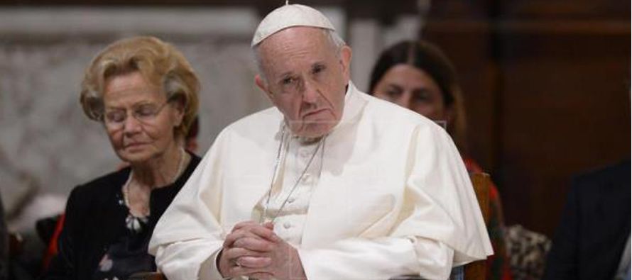  El papa Francisco pidió hoy la instauración de una "globalización de la...