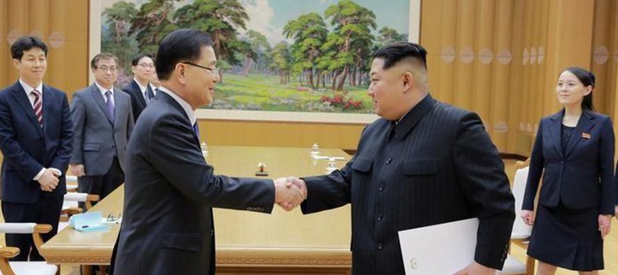 El jefe de seguridad nacional de Corea del Sur, ChungEui-yong, se reunió con su...