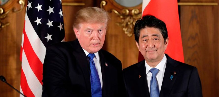 El primer ministro de Japón, Shinzo Abe, planea visitar Estados Unidos este mes para hablar...