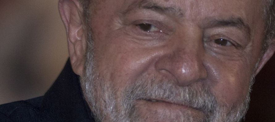 Lula, condenado a 12 años de prisión por corrupción pasiva y lavado de dinero...