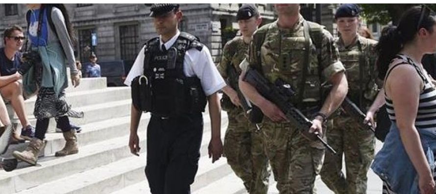 El jueves, el alcalde de Londres, Sadiq Khan, negó a los medios que la Policía haya...