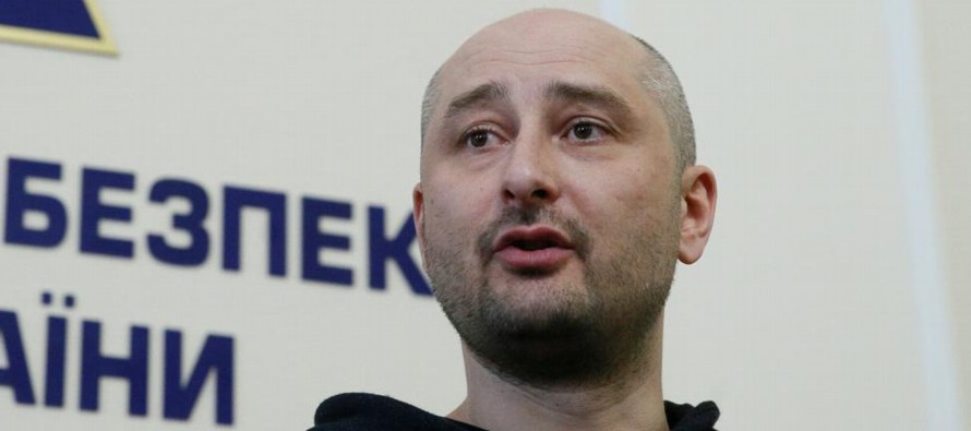 Las autoridades ucranianas difundieron la falsa noticia de que Babchenko había fallecido...