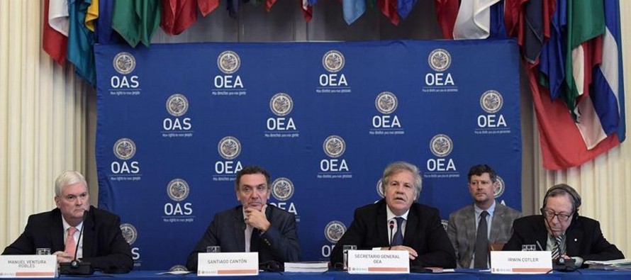 La resolución, el gesto más contundente de la OEA contra Maduro, fue aprobada hoy con...