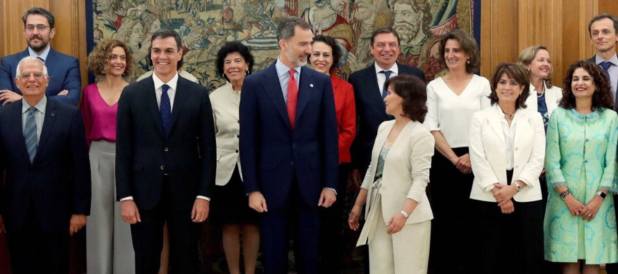 El nuevo gobierno socialista del presidente del gobierno, Pedro Sánchez, incluye 11...