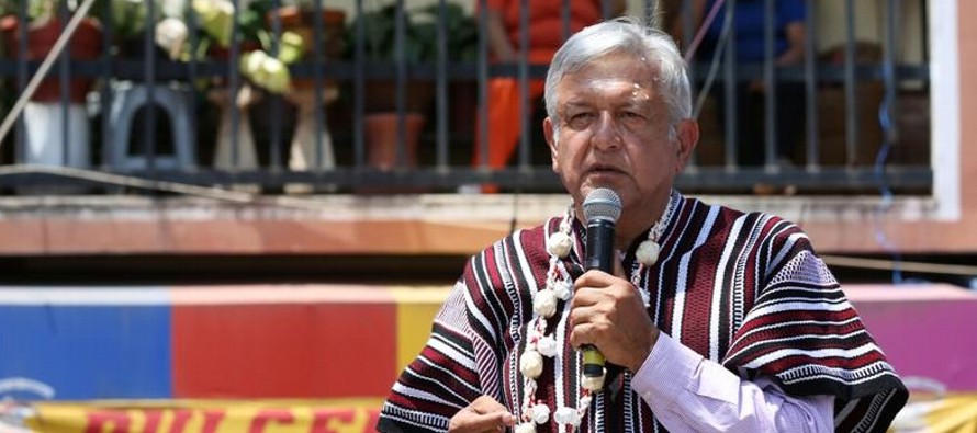 López Obrador, candidato de una coalición encabezada por su partido Morena, obtuvo un...
