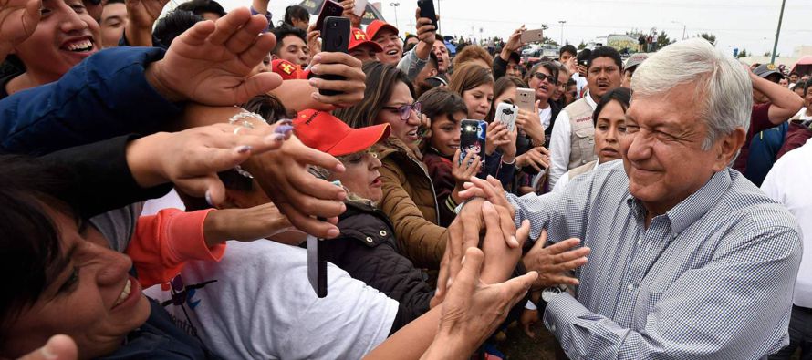 López Obrador, en su tercer intento por lograr la presidencia, no solo se ha mantenido...