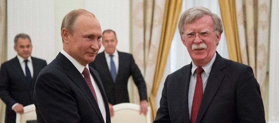 Bolton se ha reunido este miércoles con el ministro de Exteriores ruso, Sergei Lavrov, con...