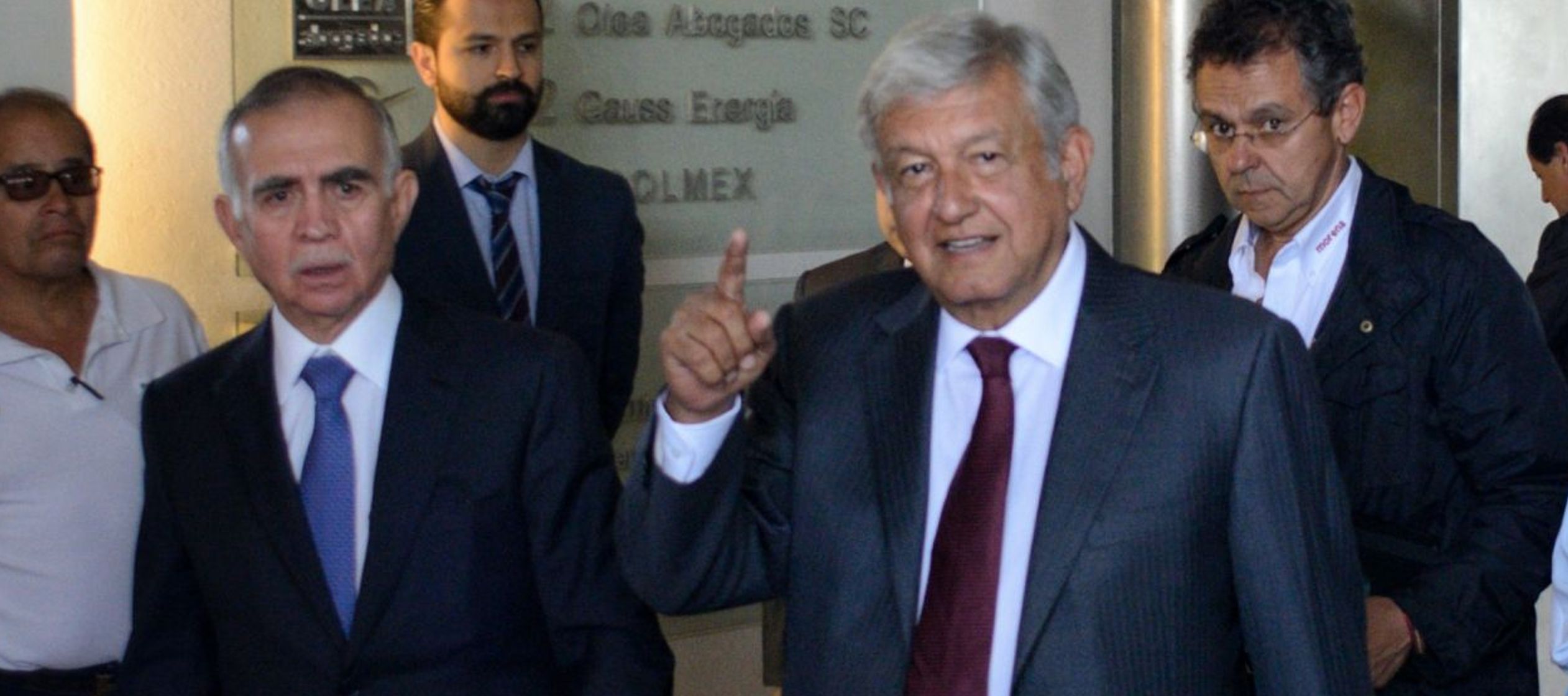 López Obrador señaló que se creara una estructura de tutores "los...