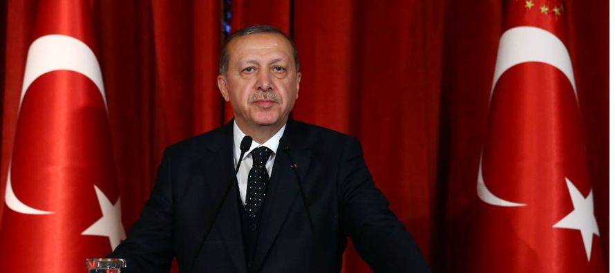 El Gobierno turco ordenó hoy el despido de 18.632 funcionarios, en su mayoría...