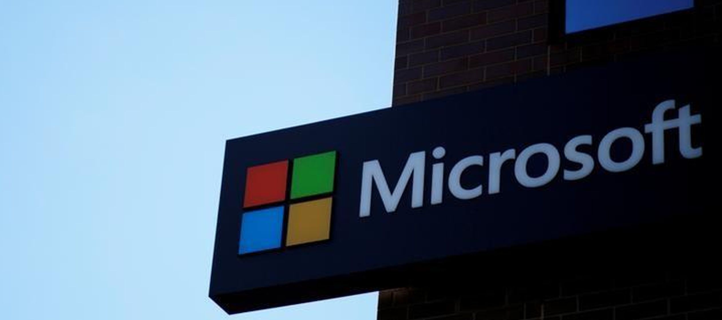 En la imagen de archivo un letrero en la oficina de Microsoft en Cambridge, Massachusetts, EE. UU....