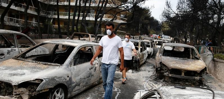 Se trata por lejos del peor incendio sufrido por Grecia desde las llamas que devastaron la...