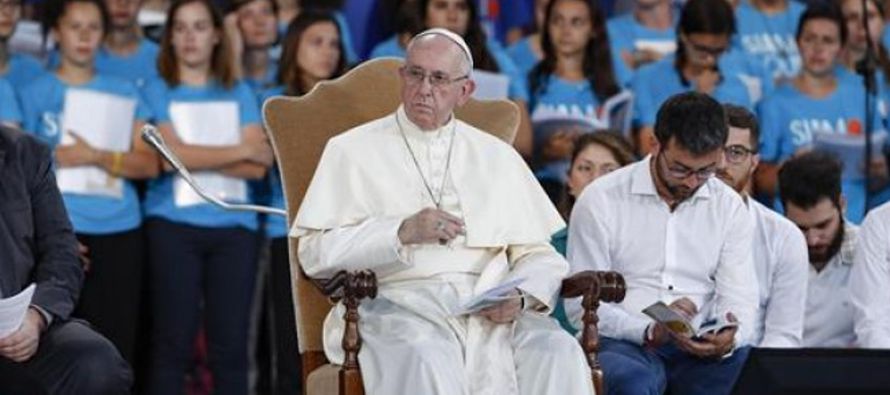  El papa Francisco exhortó hoy a miles de jóvenes italianos a ser "protagonistas...