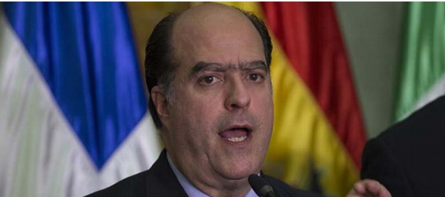 El Gobierno venezolano ha acusado a Requesens de ser cómplice del supuesto atentado con...