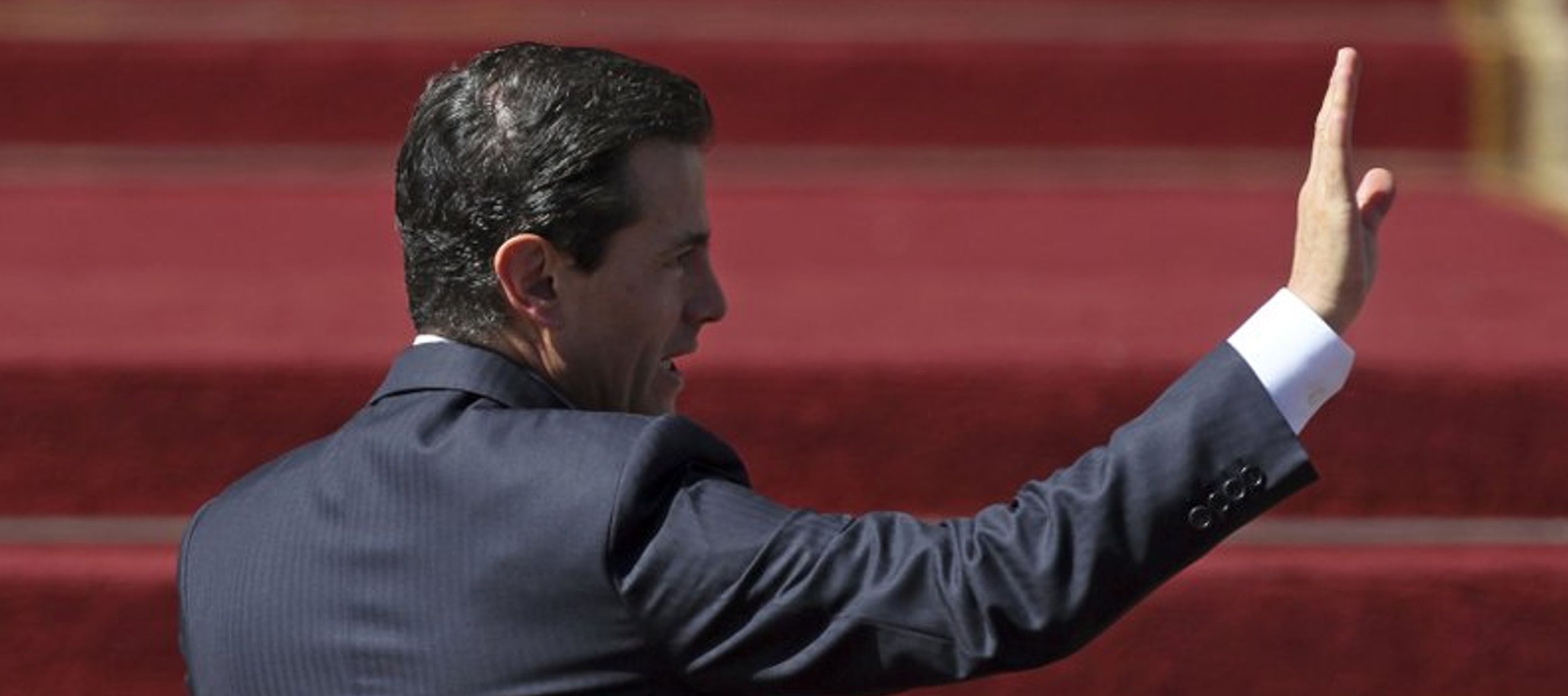 Peña Nieto dijo al diario La Jornada que el PRI debería cambiar 