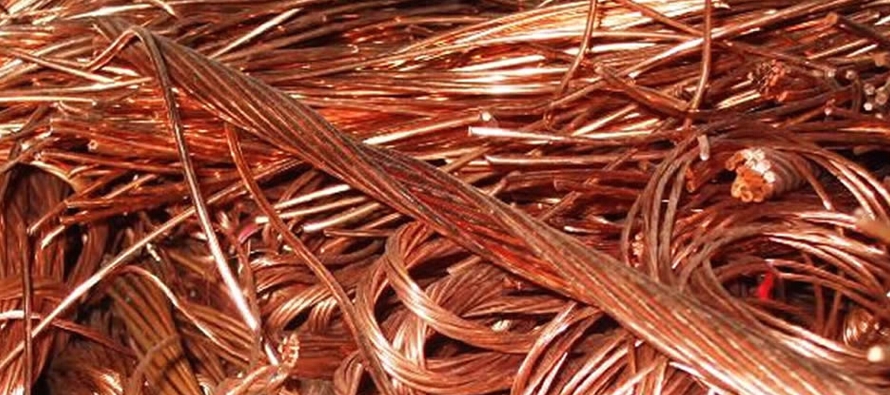 El nivel actual del cobre referencial en la Bolsa de Metales de Londres de 6,100 dólares la...