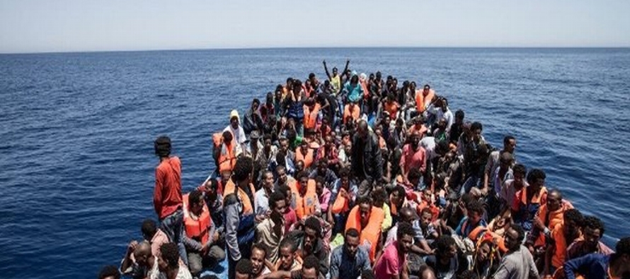 A inicios de junio de este año, el buque de ayuda humanitaria Aquarius, con 629 migrantes a...