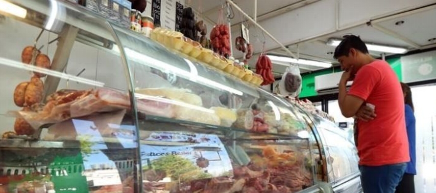 Los argentinos -junto con sus vecinos uruguayos- siguen siendo los mayores comedores de carne...