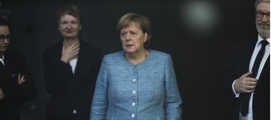Merkel cedió a las realidades políticas luego de una serie de elecciones en las que...