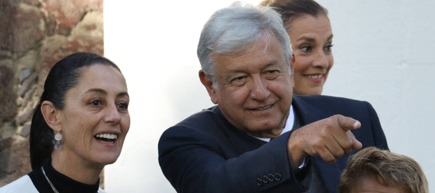 López Obrador al mismo tiempo, ha señalado que preferiría no hacerlo para...