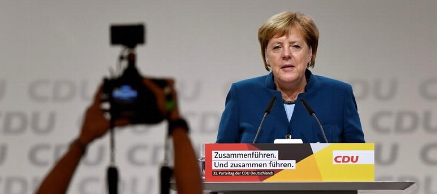 Los principales candidatos son Annegret Kramp-Karrenbauer, una protegida de Merkel considerada como...