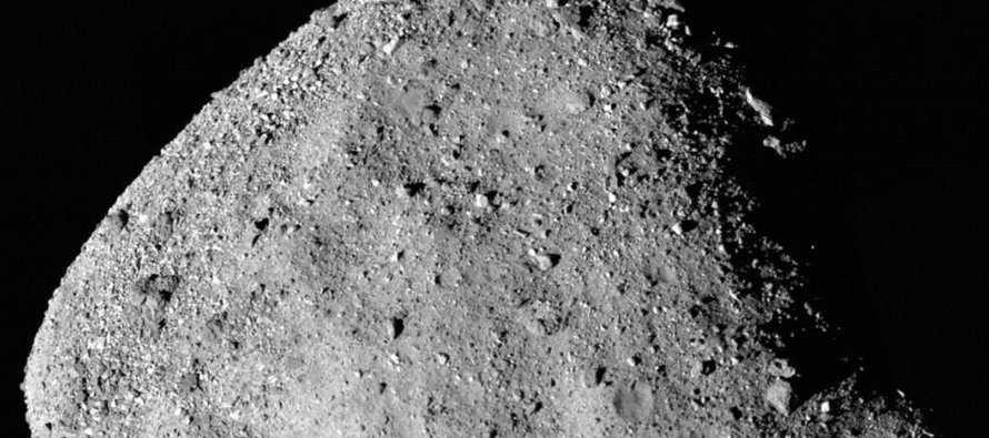 OSIRIS-REx, que la semana pasada voló a unos 19 kilómetros de distancia del asteroide...