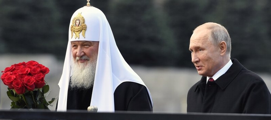 Sacerdotes ortodoxos ucranios participarán el sábado en una reunión donde se...