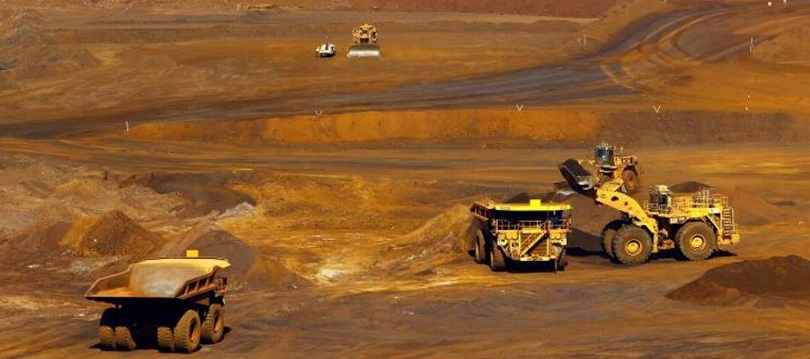 A fines del mes pasado, las acciones de las principales mineras de México cayeron más...
