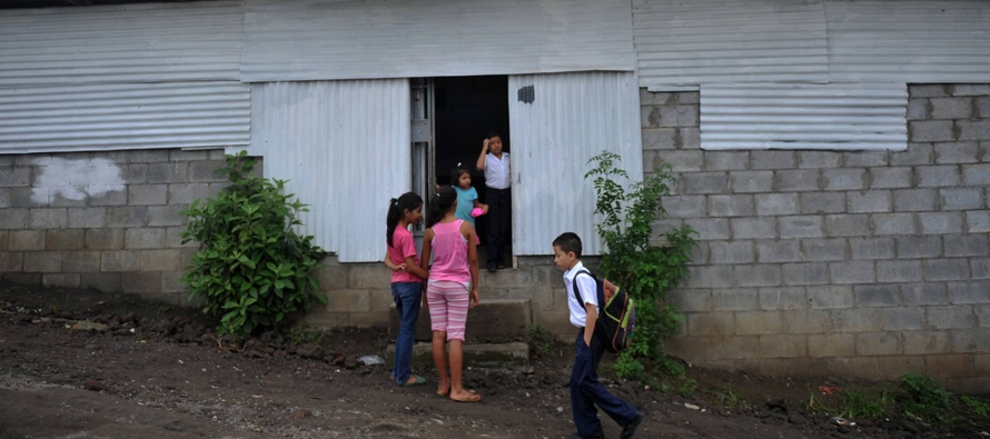 La realidad de Costa Rica en las dos últimas décadas es la de un país menos...