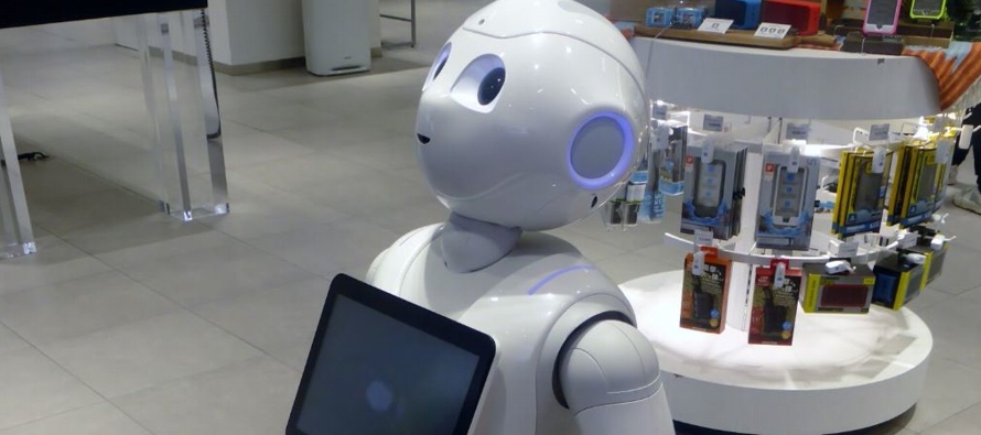 Ellos son robots humanoides que en Italia se preparan para trabajar en los hospitales.
