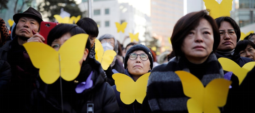 “Japón debe disculparse”, gritaban algunos manifestantes durante la marcha....