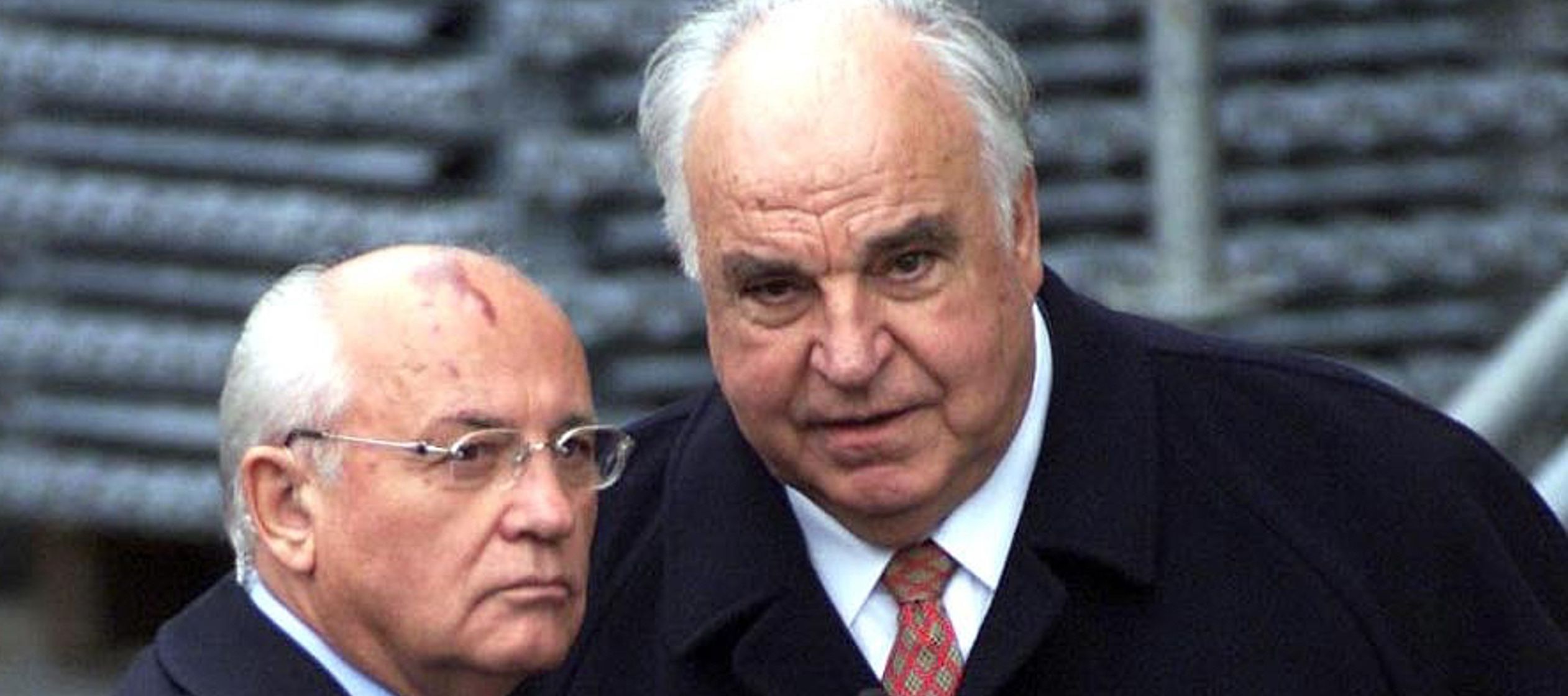 Para Gorbachov, la democratización era un bien en sí mismo. Nunca se planteó...