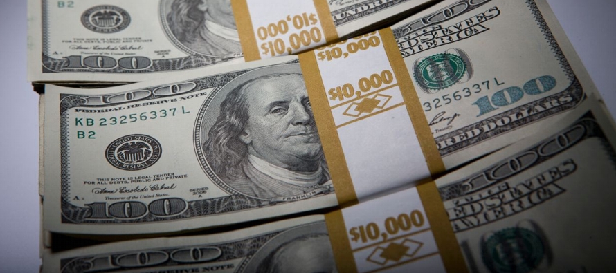 El Banco de México (Banxico) informó que dólar interbancario cerró este...