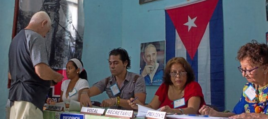Cuba es uno de los países menos conectados del mundo, se estima que un 5% de la...