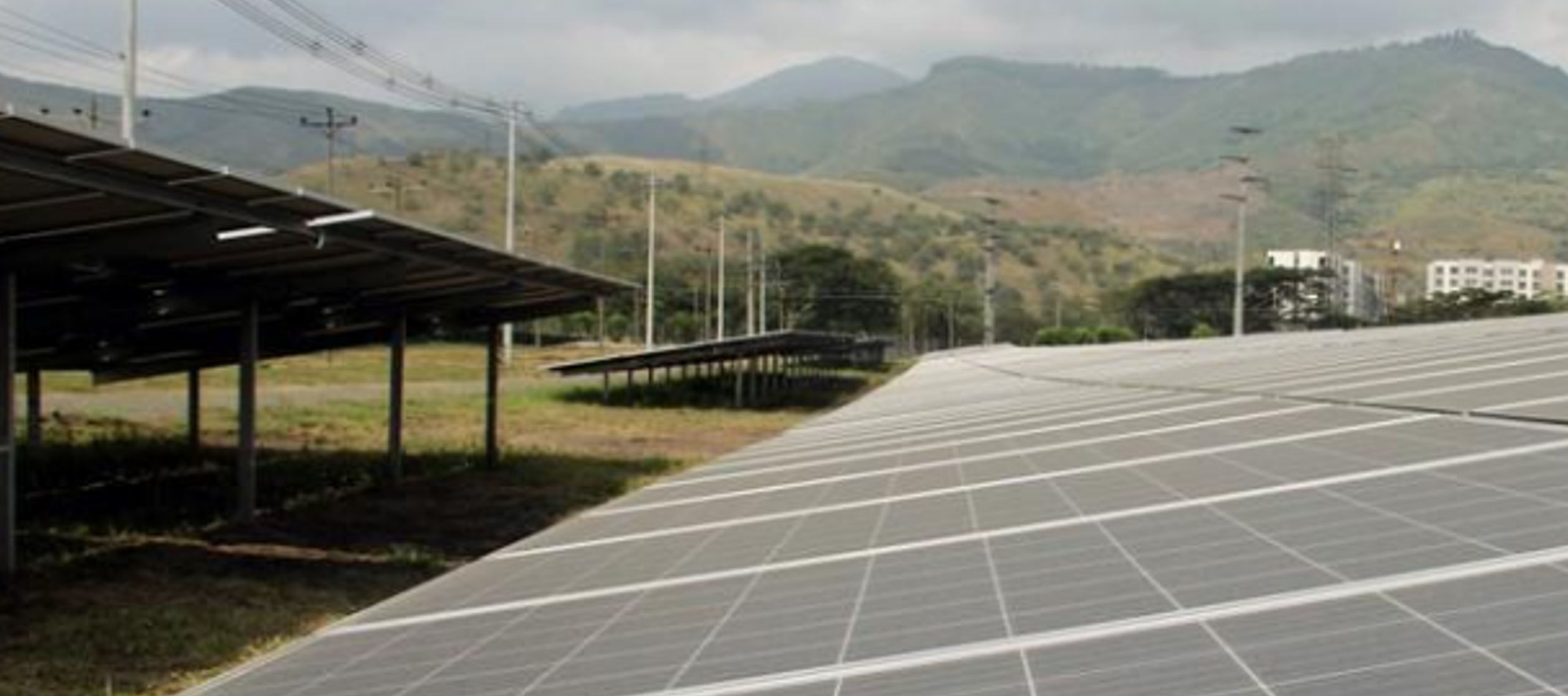 La granja solar es una de las dos que ha montado el generador Celsia y la primera del país,...