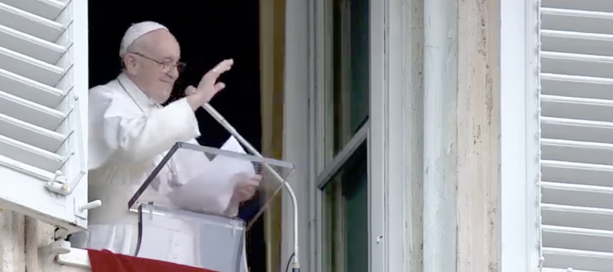 El Papa Francisco presidió la oración del Ángelus este domingo 17 de marzo de...