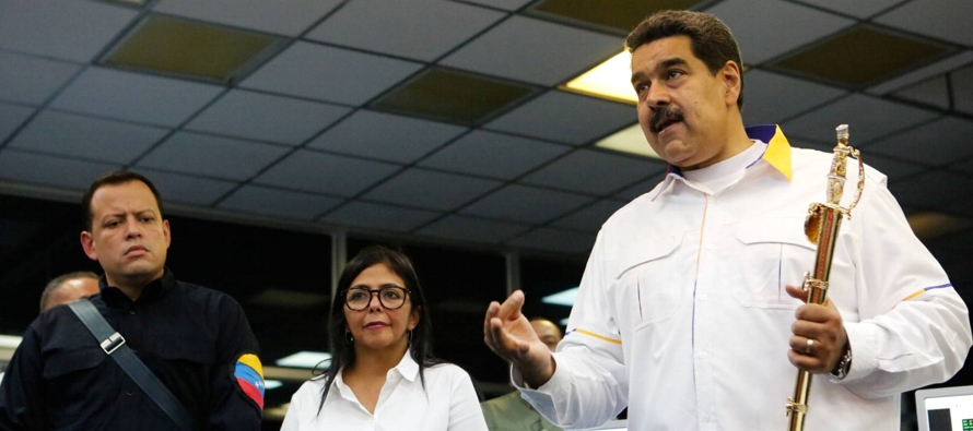 El anuncio de los cambios en el Gobierno de Maduro llega en medio de una grave situación...