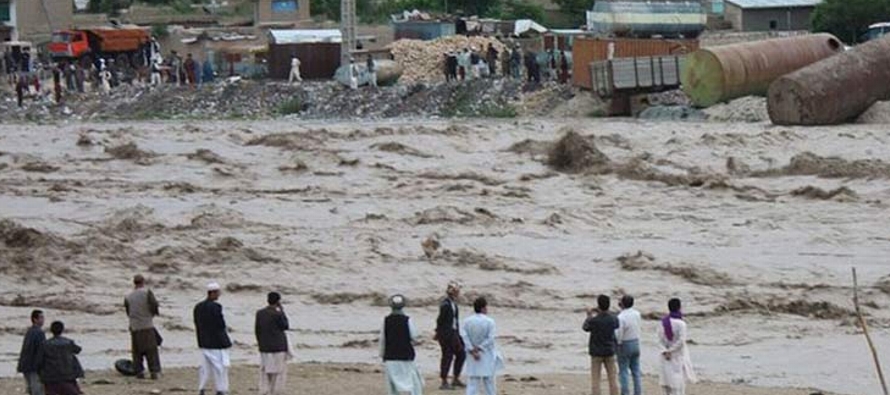 Las inundaciones afectaron a 14 de las 34 provincias del país, explicó la Oficina de...