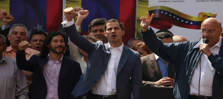 El líder de la oposición venezolana, Juan Guaidó, dijo en una entrevista con...