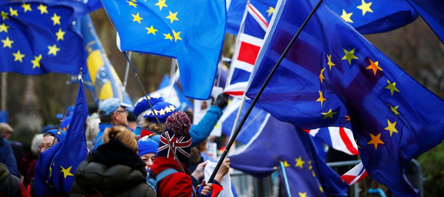 “En el corto plazo, el Brexit es de seguro la amenaza más grande”, dijo Rehn,...