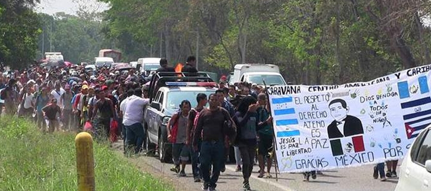 La caravana atravesó el lunes la ciudad de Huixtla, en el estado sureño mexicano de...