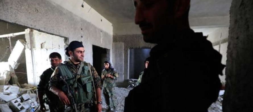 Las Fuerzas Democráticas Sirias, de liderazgo kurdo, habían atacado a grupos de...