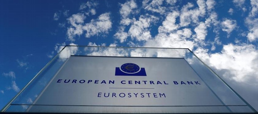 Aunque el BCE terminó su programa de compra de bonos por 2,6 billones de euros (unos 2,9...